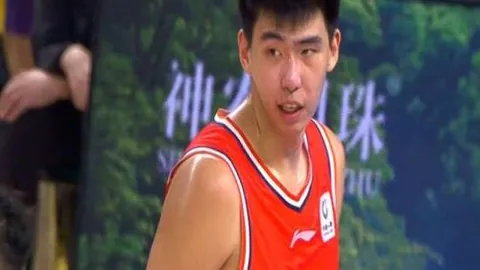 范子铭表现惨淡：全场13投2中，下半场得分荒