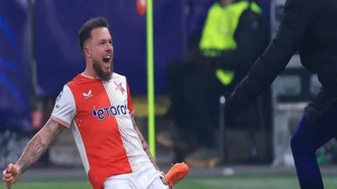 [德甲]海达拉双响，西蒙斯关键射门助力胜利